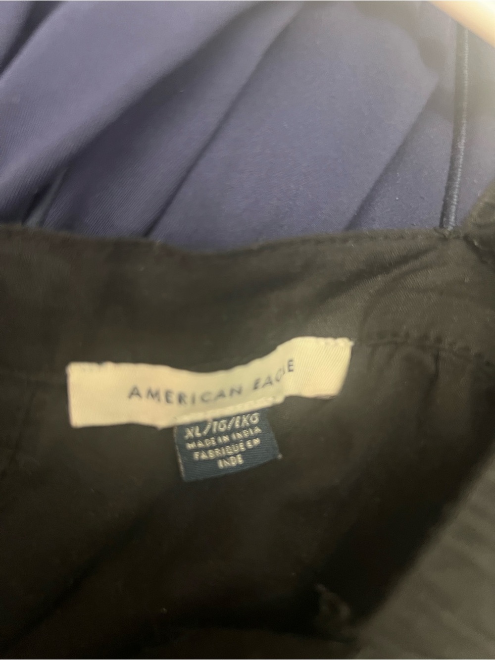 American Eagle Outfitters Black Eyelet Crop Top - Picture 3 of 3